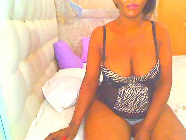HOTLILLIE webcam