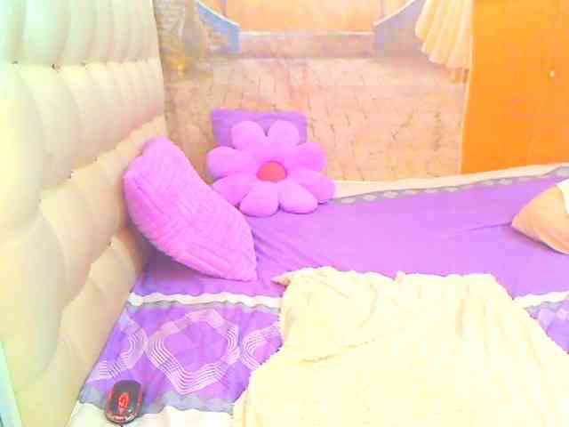 HOTLILLIE webcam