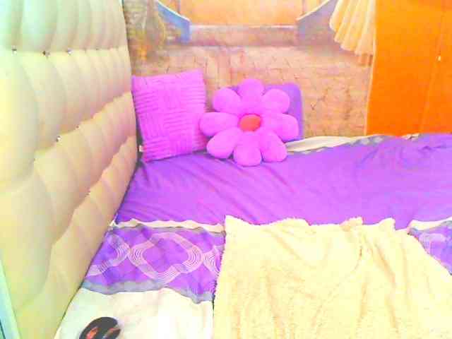 HOTLILLIE webcam