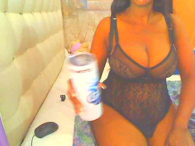 HOTLILLIE webcam