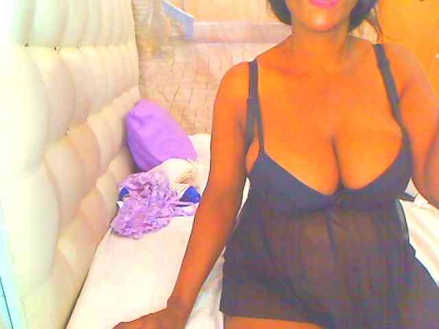 HOTLILLIE webcam