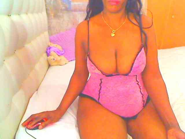HOTLILLIE webcam