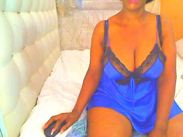 HOTLILLIE webcam
