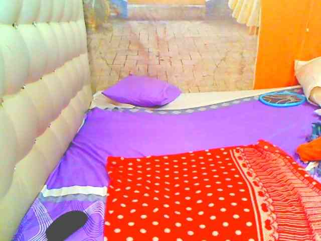 HOTLILLIE webcam