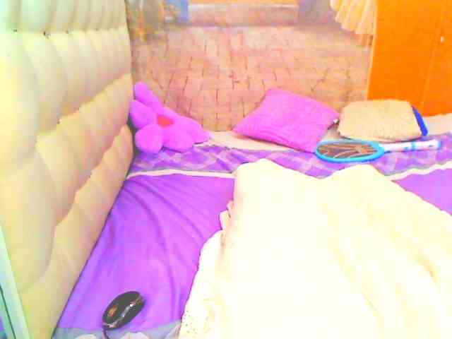 HOTLILLIE webcam