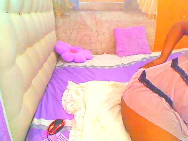 HOTLILLIE webcam