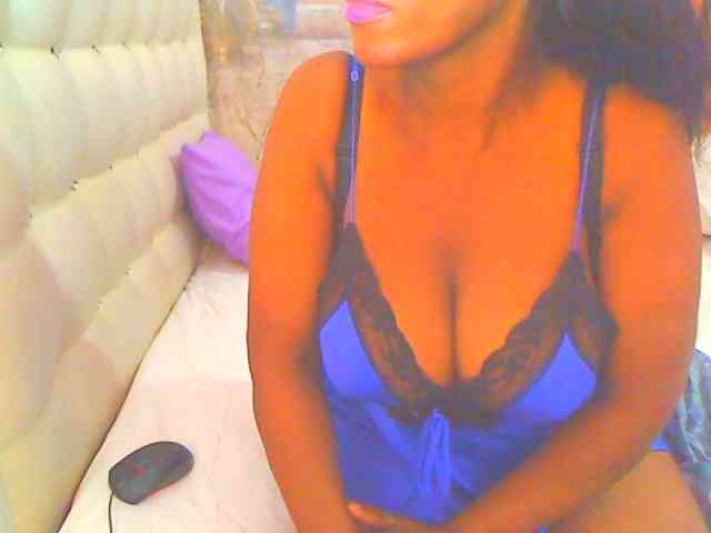 HOTLILLIE webcam