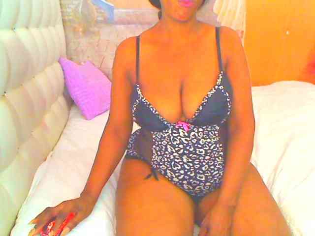 HOTLILLIE webcam