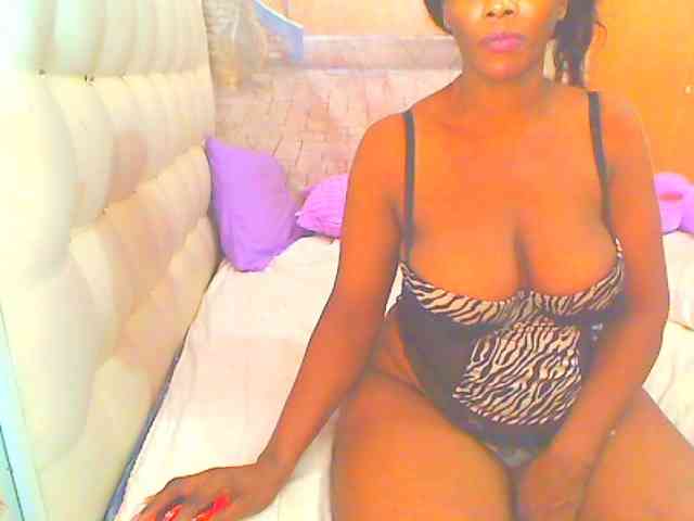 HOTLILLIE webcam