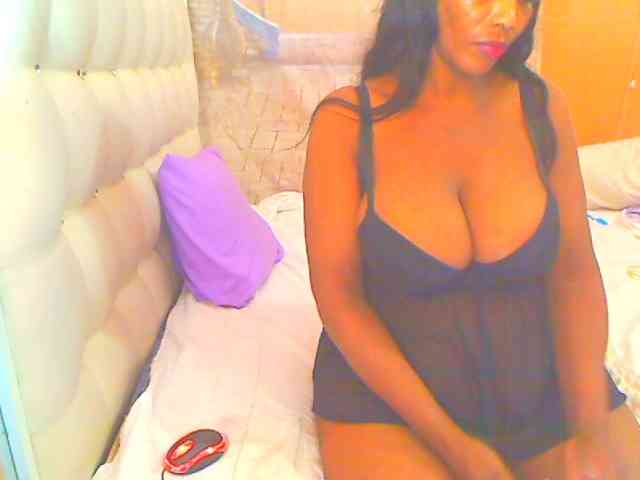 HOTLILLIE webcam