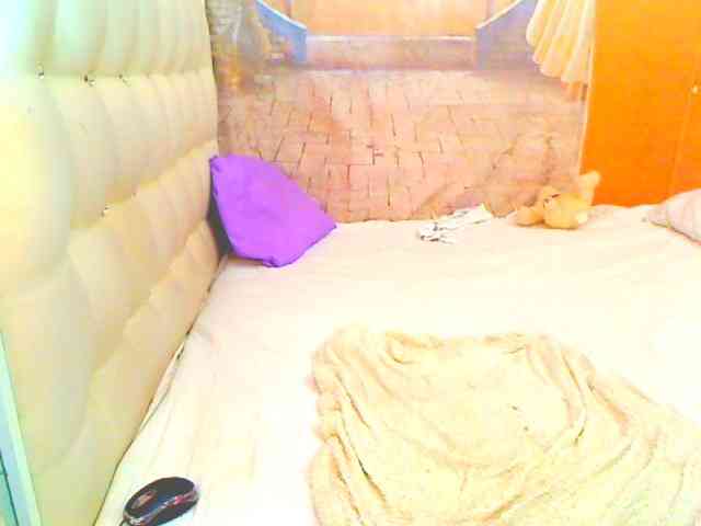 HOTLILLIE webcam