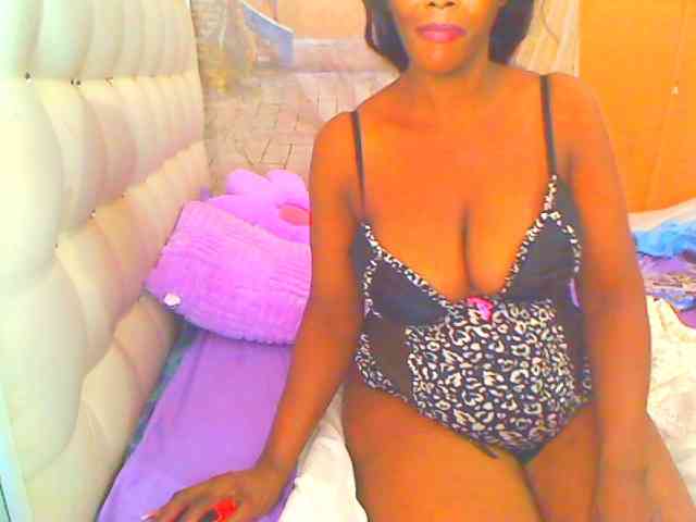 HOTLILLIE webcam