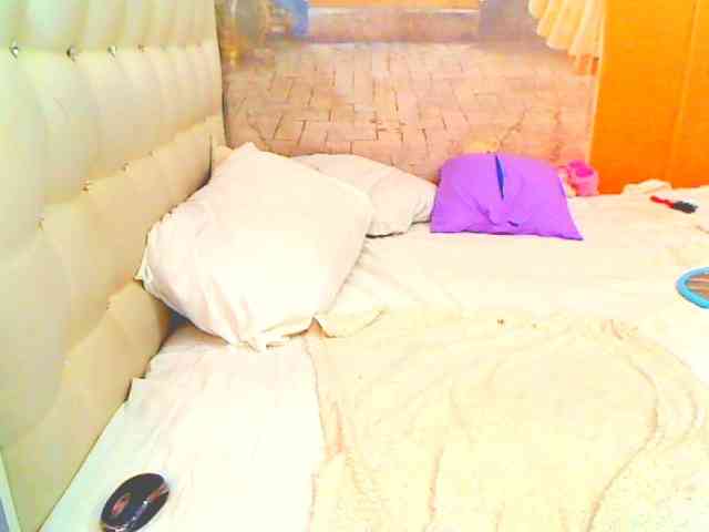 HOTLILLIE Live Webcam on BongaCams