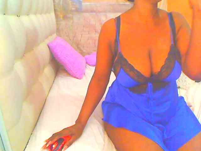 HOTLILLIE webcam
