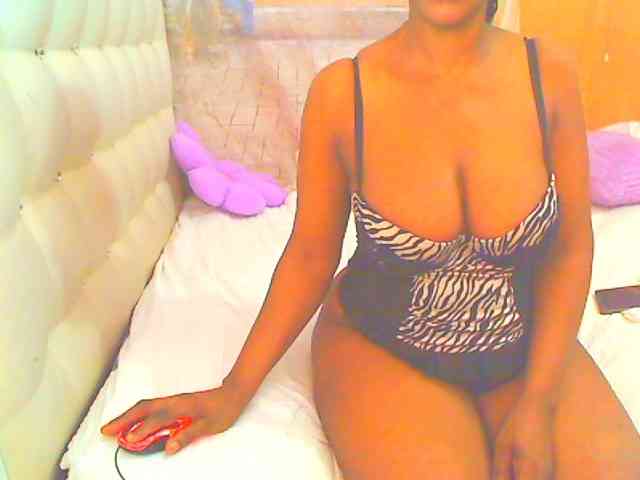 HOTLILLIE webcam