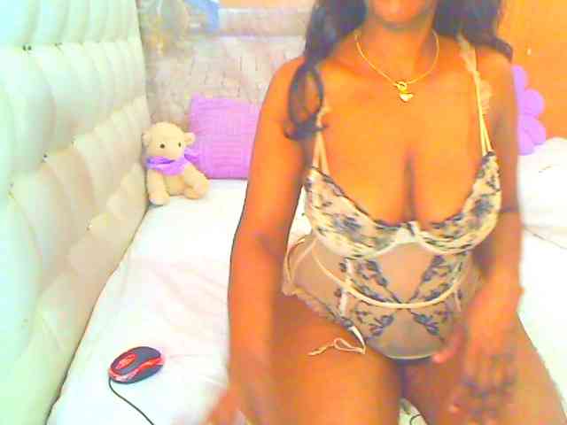 HOTLILLIE webcam
