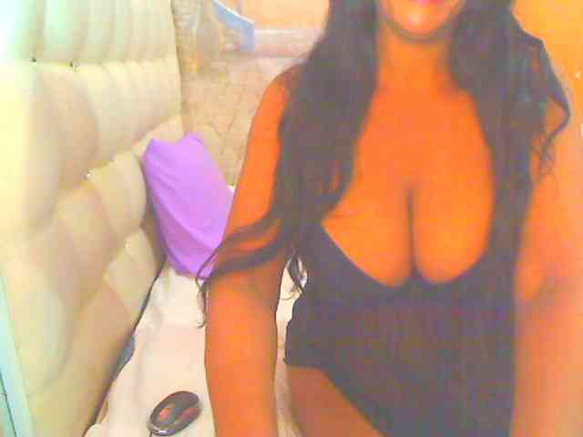 Modella: HOTLILLIE