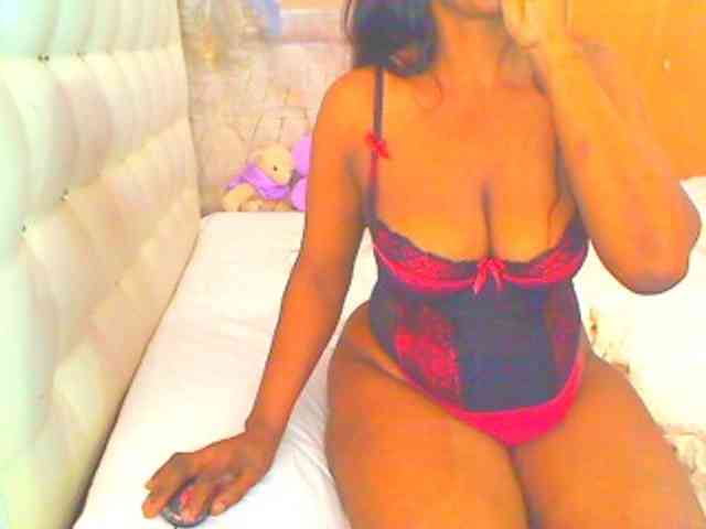 HOTLILLIE webcam