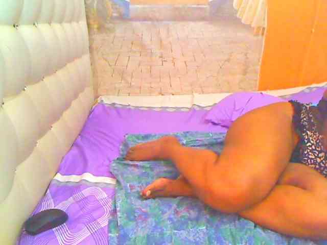 HOTLILLIE webcam