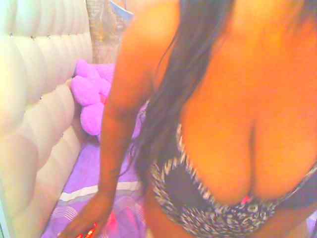 HOTLILLIE webcam