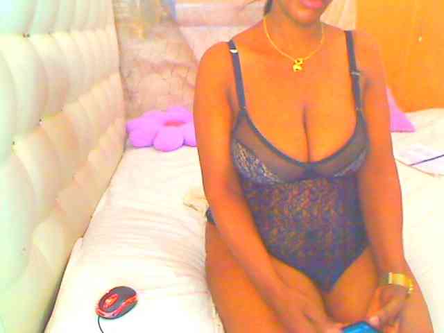 HOTLILLIE webcam