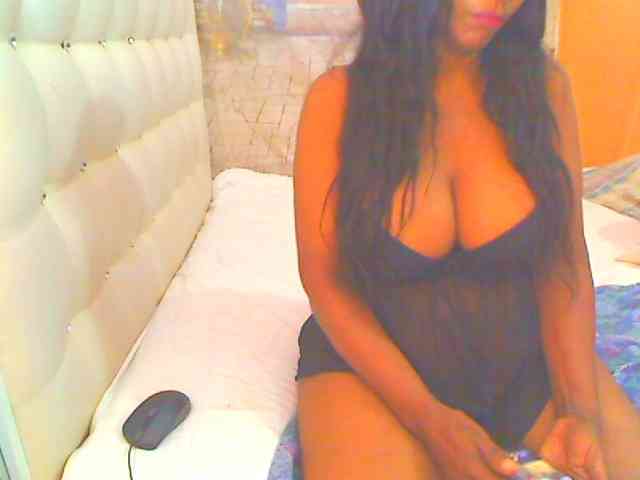 HOTLILLIE webcam