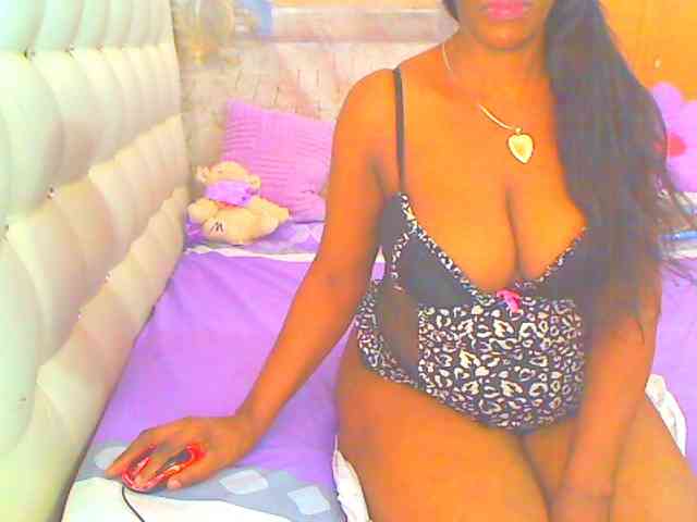 HOTLILLIE webcam