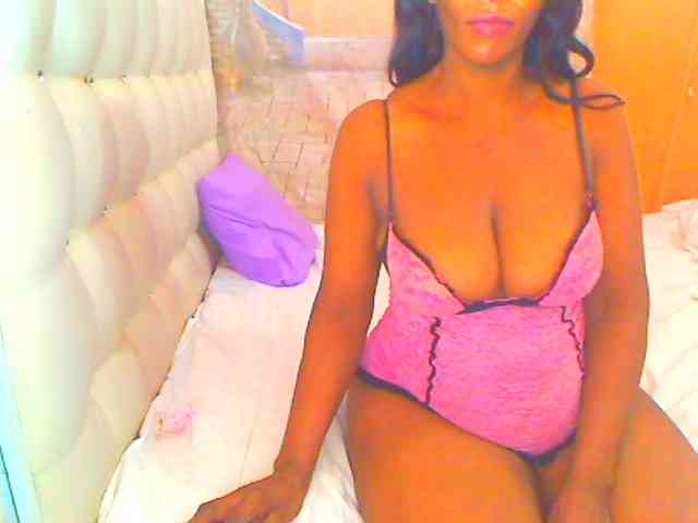 HOTLILLIE webcam