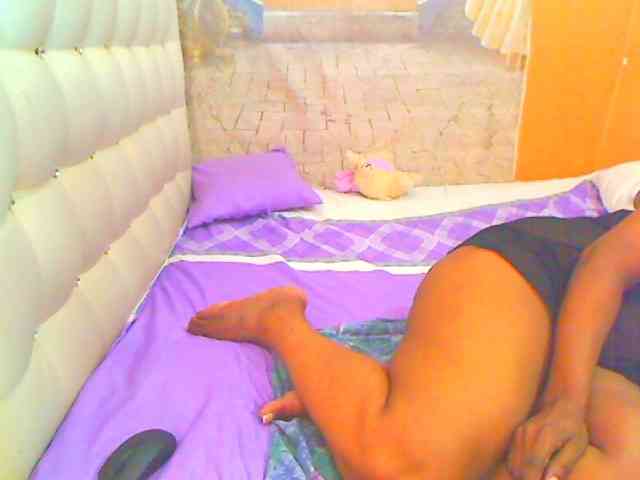 HOTLILLIE webcam