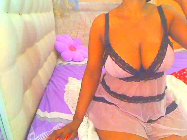 HOTLILLIE webcam