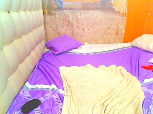 HOTLILLIE webcam