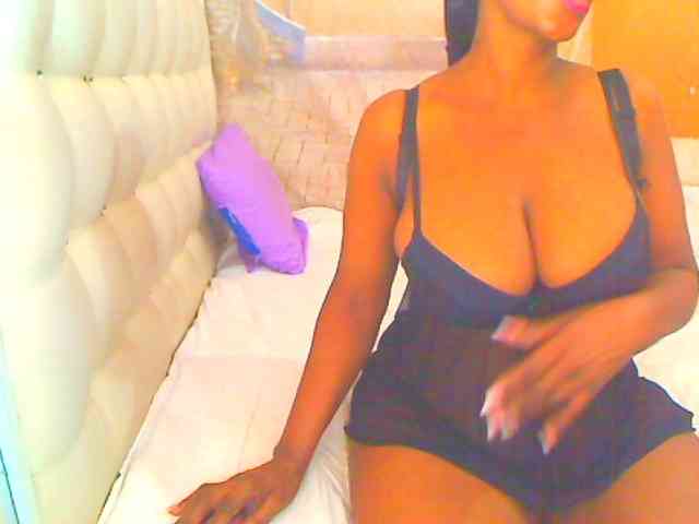 HOTLILLIE webcam