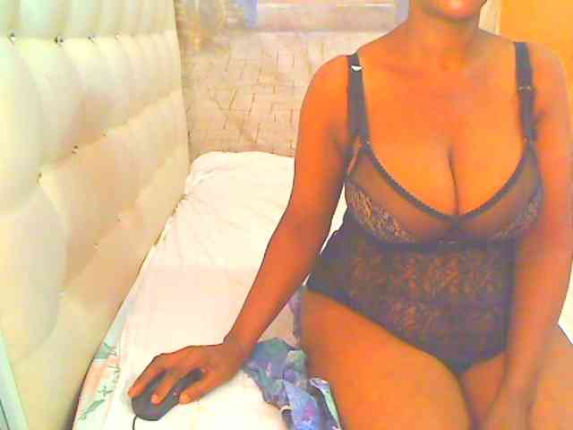 HOTLILLIE webcam