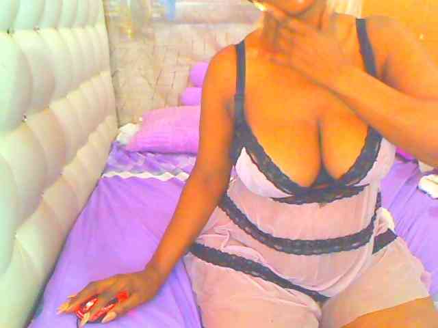 HOTLILLIE webcam