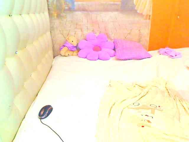 HOTLILLIE webcam
