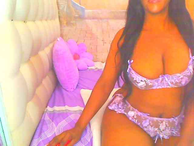HOTLILLIE webcam