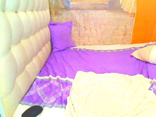 HOTLILLIE webcam
