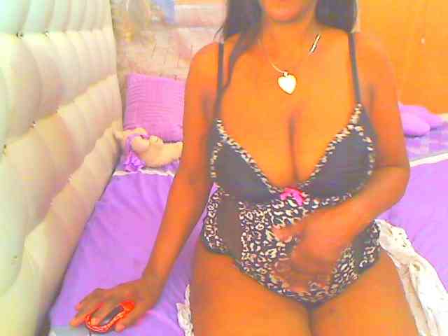 HOTLILLIE webcam