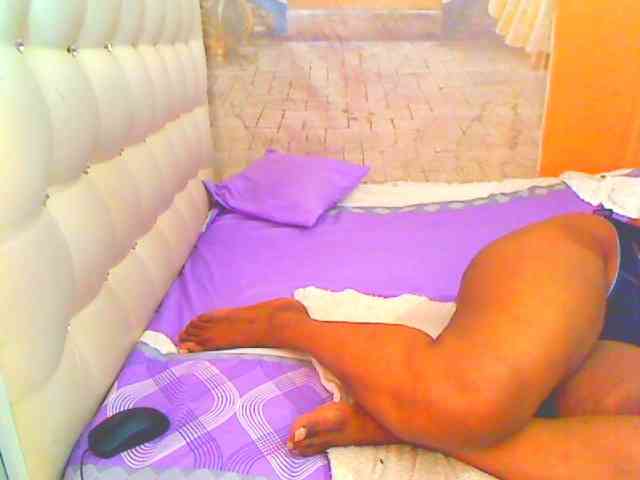 HOTLILLIE webcam