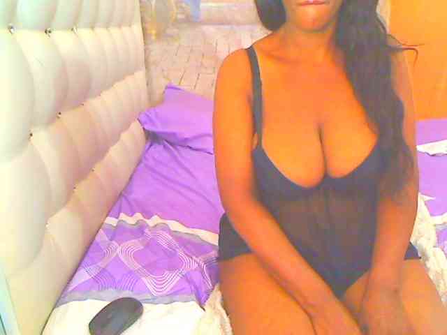 HOTLILLIE webcam