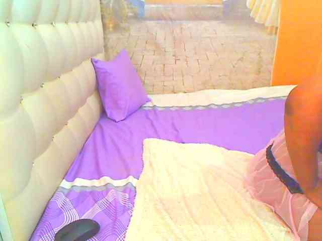 HOTLILLIE webcam