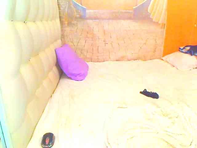 HOTLILLIE webcam