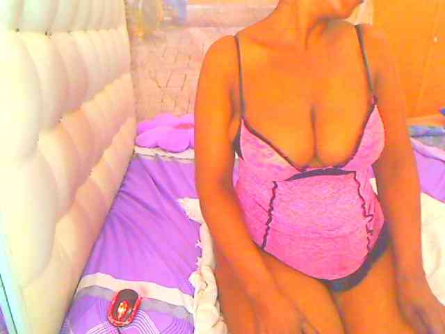 HOTLILLIE webcam
