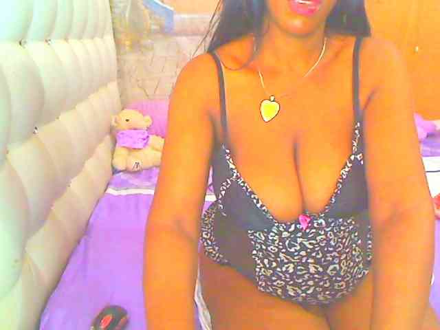 HOTLILLIE webcam
