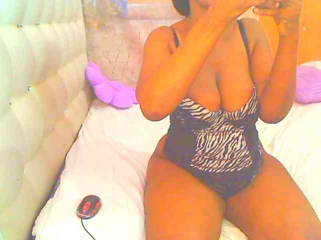 HOTLILLIE webcam