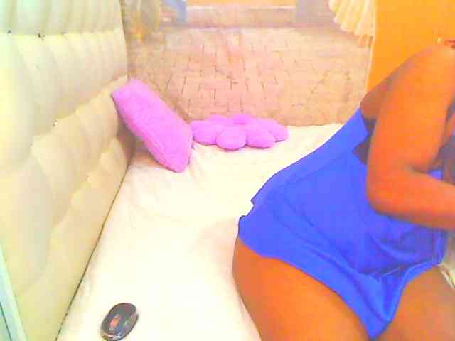 HOTLILLIE webcam