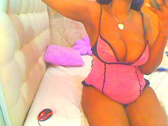 HOTLILLIE Live Webcam on BongaCams