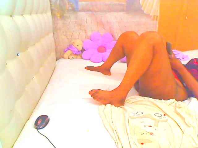 HOTLILLIE webcam