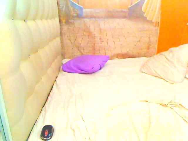 HOTLILLIE webcam