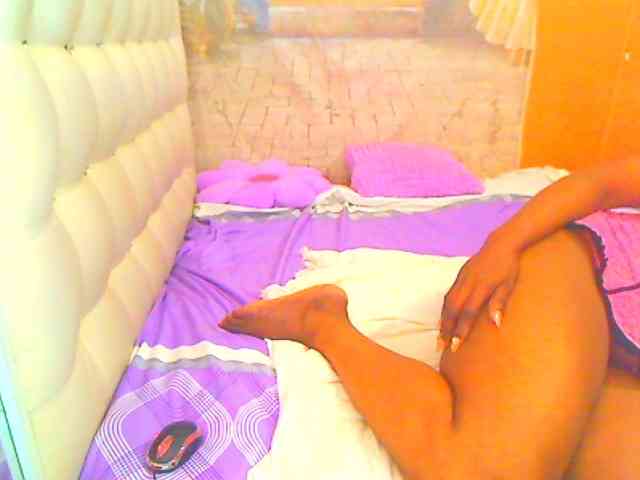 HOTLILLIE webcam